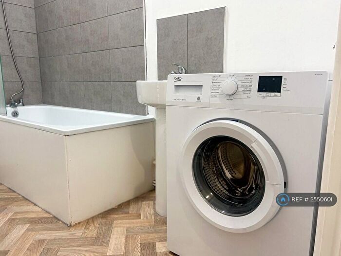1 Bedroom Flat To Rent In Holton Road, Barry, CF63