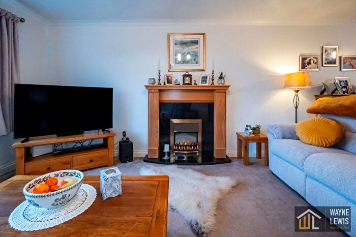 4 Bedroom Detached House For Sale In Maes Y Sarn, Pentyrch, Cardiff, CF15 - Photo 11