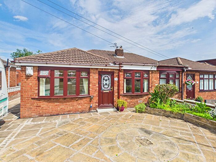 3 Bedroom Bungalow For Sale In Buckfast Avenue, Haydock, WA11