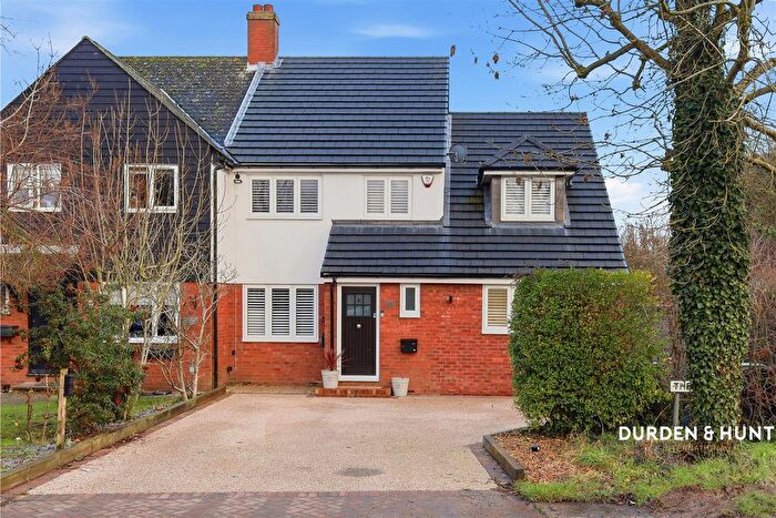 4 Bedroom Semi-Detached House For Sale In The Moat, Toot Hill, CM5