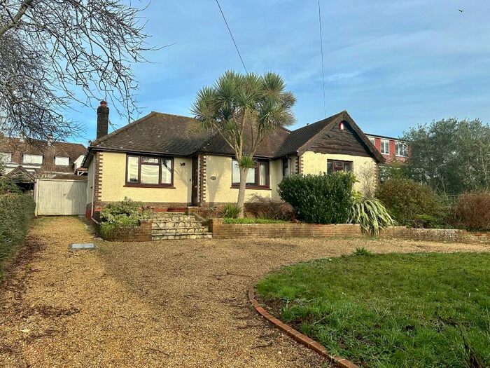 2 Bedroom Detached Bungalow To Rent In West Way, Worthing, West Sussex, BN13