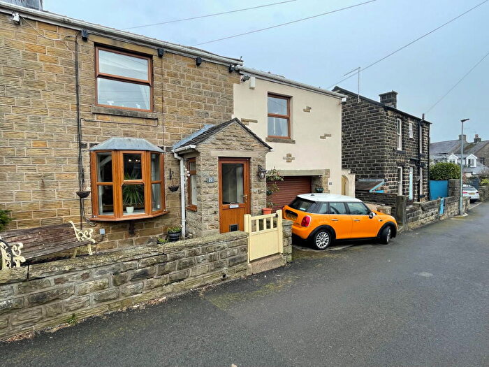 3 Bedroom Cottage For Sale In The Green, Penistone, S36