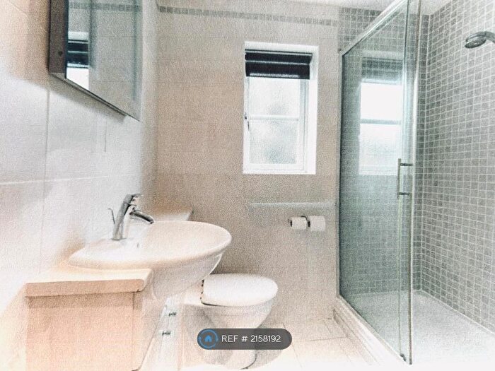 5 Bedroom Detached House To Rent In Mermaid Close, Gloucester, GL1