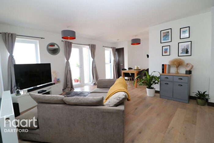 2 Bedroom Apartment To Rent In William Mundy Way, Dartford, DA1