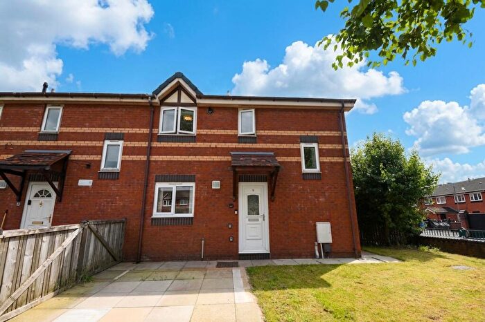 2 Bedroom Terraced House For Sale In National Drive, Salford, M5