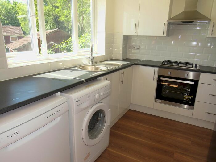 3 Bedroom Property To Rent In Warner Close, Warwick CV34