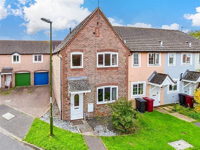 3 Bedroom Semi-Detached House For Sale In Churchwood Drive, Tangmere, Chichester, West Sussex, PO20