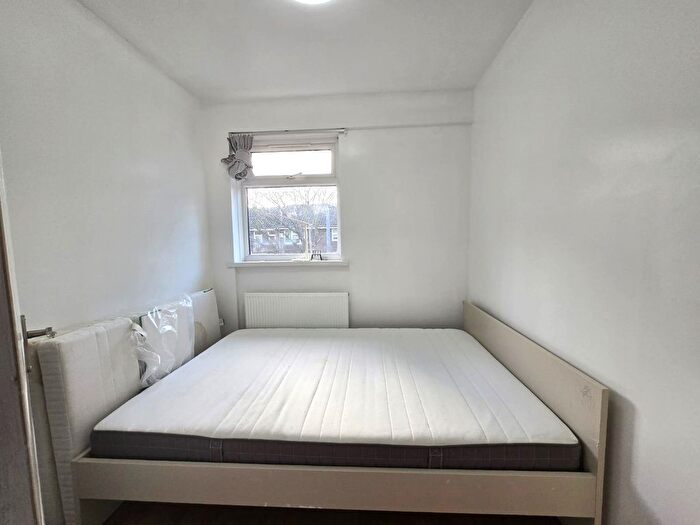 5 Bedroom End Of Terrace House To Rent In Crane Close, Dagenham, RM10