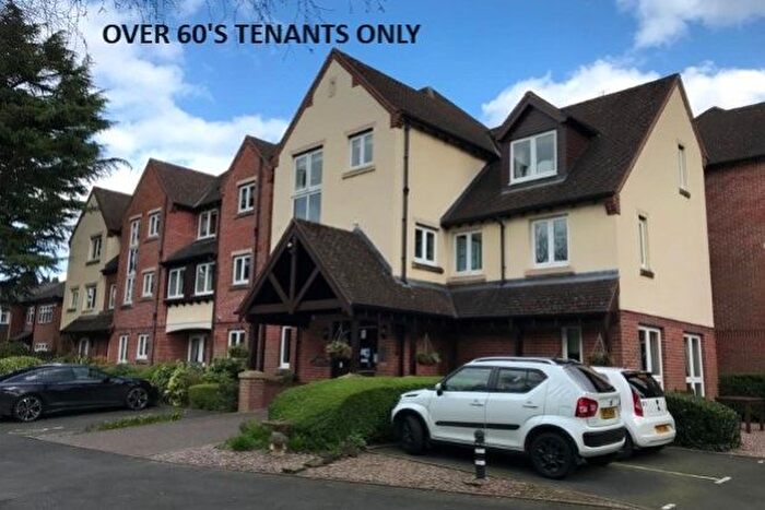 2 Bedroom Flat To Rent In Pendene Court, Penn, Wolverhampton, WV4