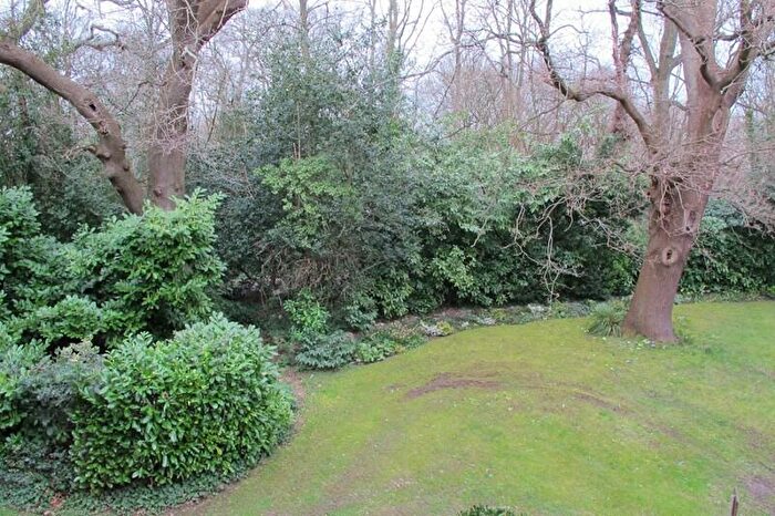 2 Bedroom Apartment To Rent In Arundel House, Northlands Road, Southampton, Hampshire, SO15