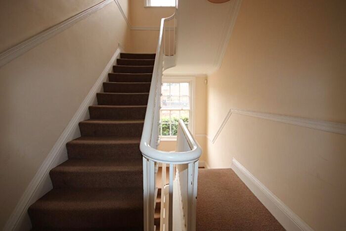 2 Bedroom Apartment To Rent In York House, City Centre - Available October, DE1