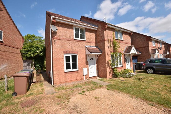 2 Bedroom Semi-Detached House To Rent In Winchester Way, Sleaford, NG34