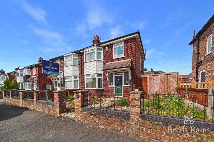 3 Bedroom Semi-Detached House For Sale In Newport Avenue, Reddish, Stockport, Greater Manchester, SK5