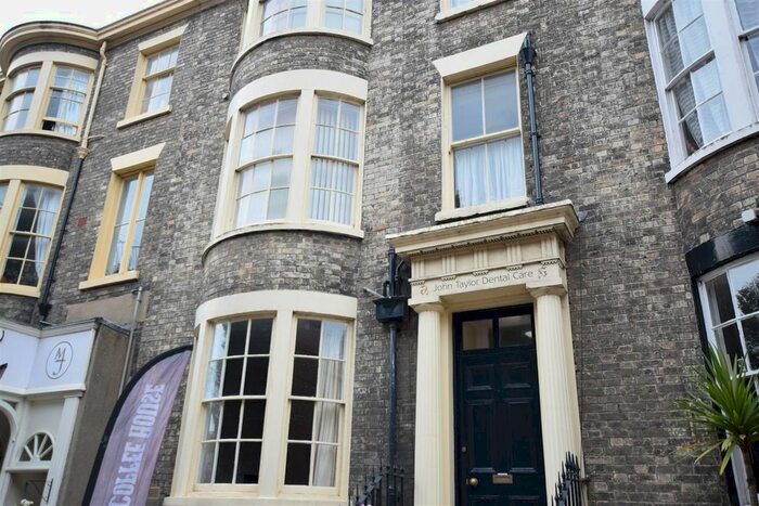 Property To Rent In York Place, Scarborough, YO11