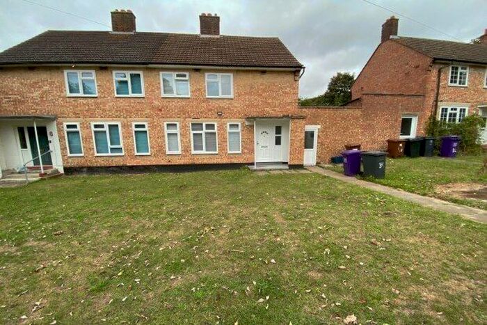 3 Bedroom Property To Rent In Hillfield Avenue, Hitchin, SG4