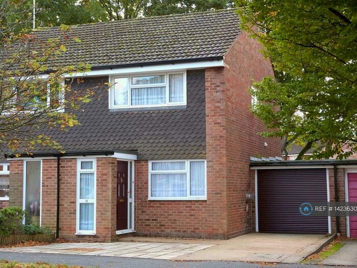 2 Bedroom Semi-Detached House To Rent In Cambria Drive, Dibden, Southampton, SO45