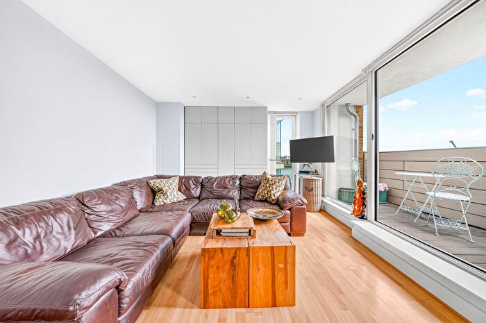1 Bedroom Flat For Sale In Axis Court, East Lane, London, SE16