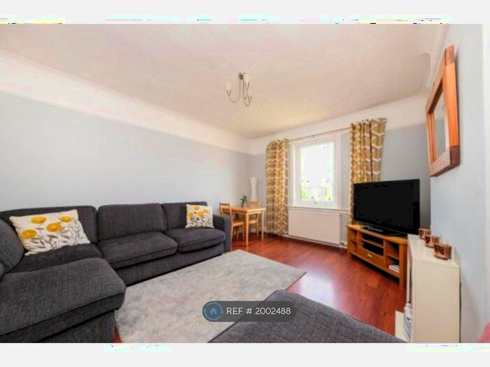 3 Bedroom Flat To Rent In Glebe Gardens, Tayport, DD6