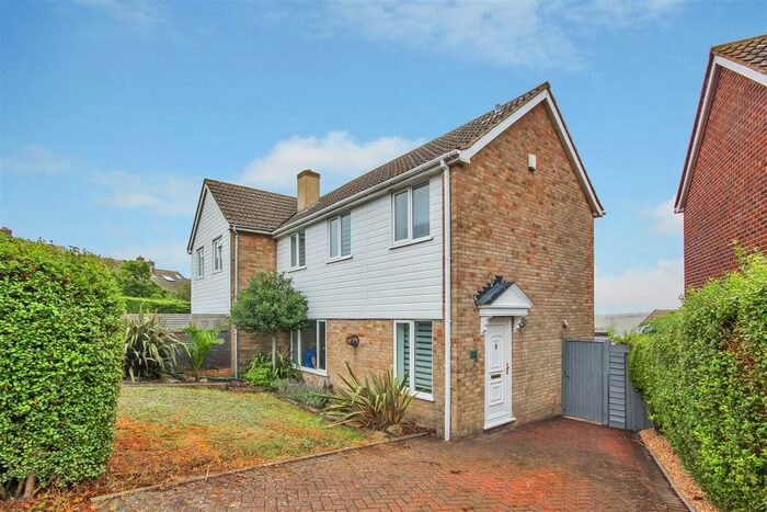 3 Bedroom Semi-Detached House To Rent In Batemans Road, Brighton, BN2