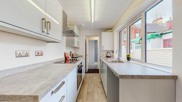 2 Bedroom Terraced House To Rent In Hop Grove, Chesnut Avenue, Hull, HU5