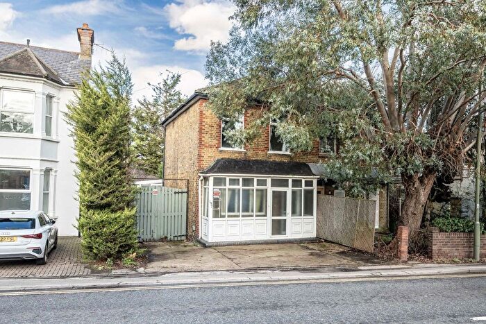 3 Bedroom Semi Detached House For Sale In Staines Road East, Sunbury-On-Thames, TW16