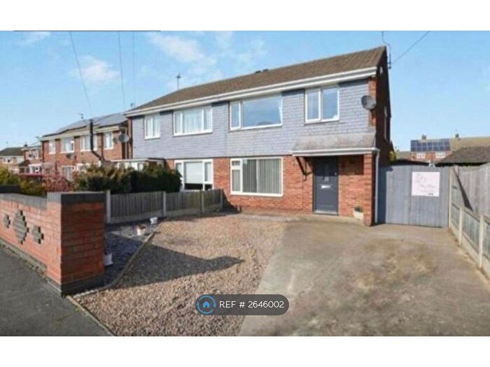 3 Bedroom Semi-Detached House To Rent In Knightsbridge Road, Messingham, Scunthorpe, DN17