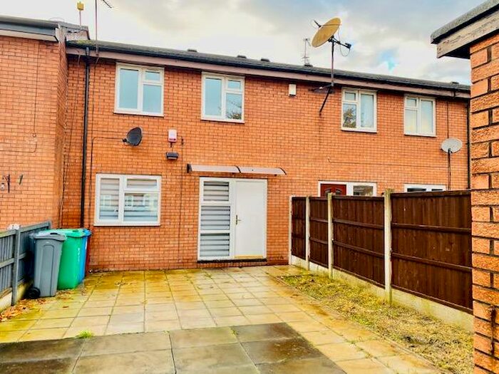 3 Bedroom House To Rent In Orme Close, Manchester, M11