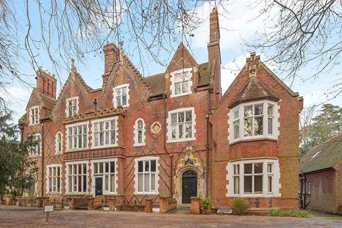 2 Bedroom Flat For Sale In New Dover Road, Canterbury, CT1