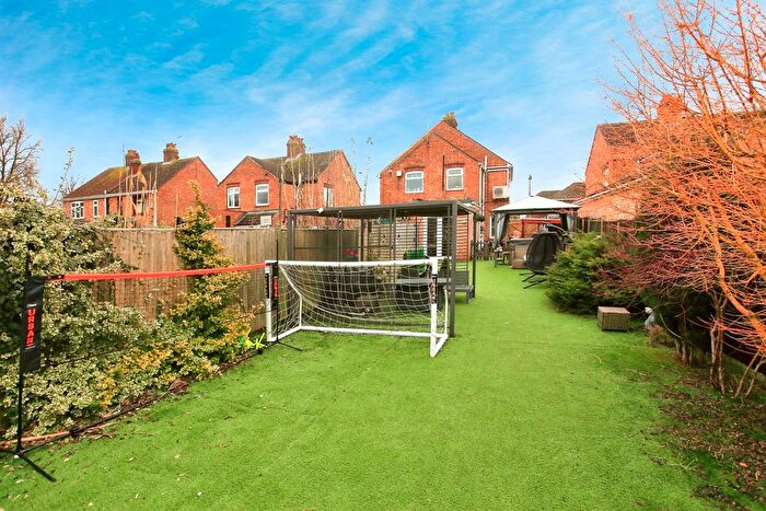 2 Bedroom Semi-Detached House For Sale In Lincoln Road, Werrington, Peterborough, PE4