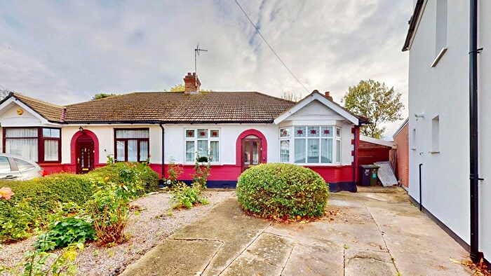 2 Bedroom Semi Detached Bungalow For Sale In Burlington Gardens, Chadwell Heath, RM6