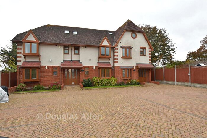 1 Bedroom Flat For Sale In Marlborough Road, Romford, Essex, RM7