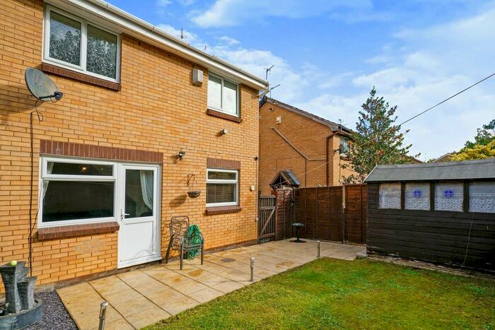 1 Bedroom Detached House To Rent In Biddenden Road, Leeds, West Yorkshire, LS15