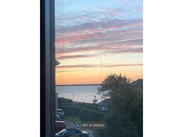 2 Bedroom Flat To Rent In Sharon Court, Cowes, PO31