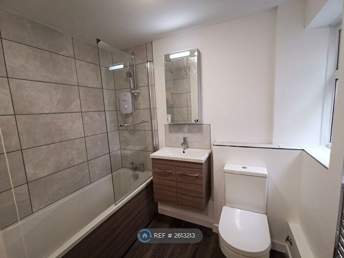 2 Bedroom Flat To Rent In Bath Road, Melksham, SN12