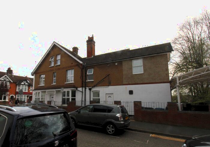 Studio To Rent In Cambridge Road, Watford, WD18