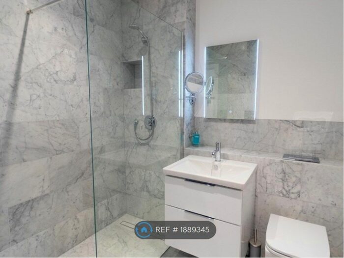 1 Bedroom Flat To Rent In The Mailbox, Birmingham, B1