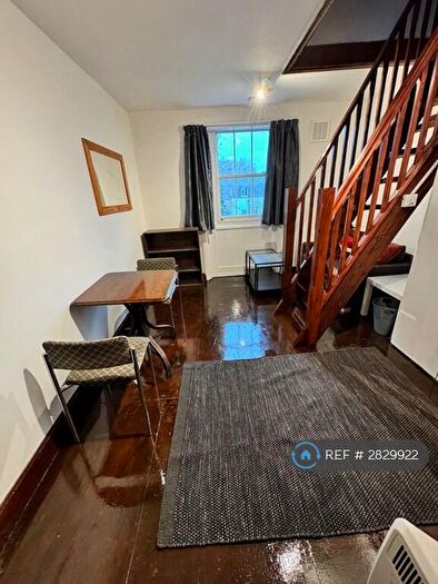 1 Bedroom Flat To Rent In Harrington Square, London, NW1