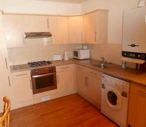 4 Bedroom Apartment To Rent In Chapel Court, Lenton, Nottingham, Nottinghamshire, NG7