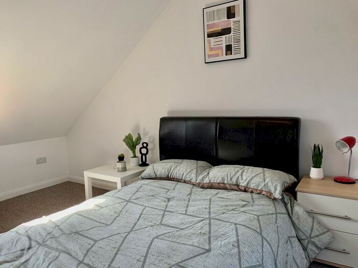 4 Bedroom Terraced House To Rent In Foster Street, LN5