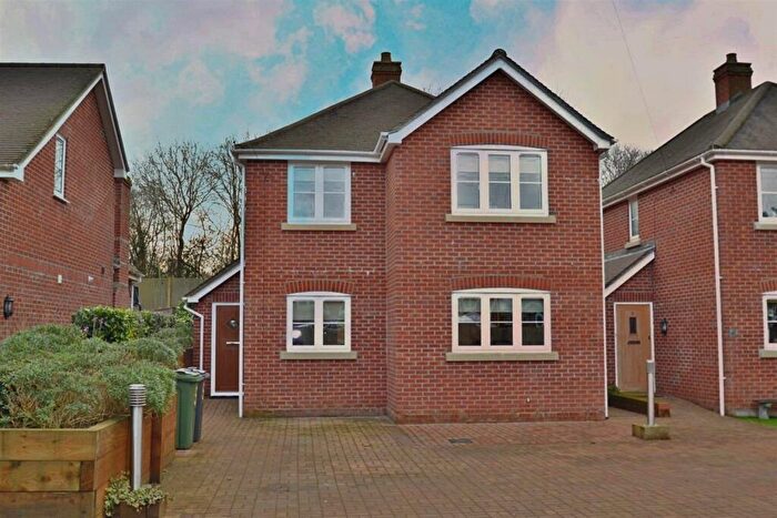 3 Bedroom Detached House To Rent In Colden Common, SO21