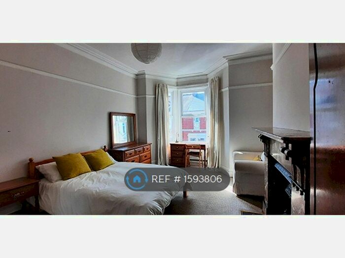 5 Bedroom Flat To Rent In Hazelwood Ave, Newcastle Upon Tyne, NE2