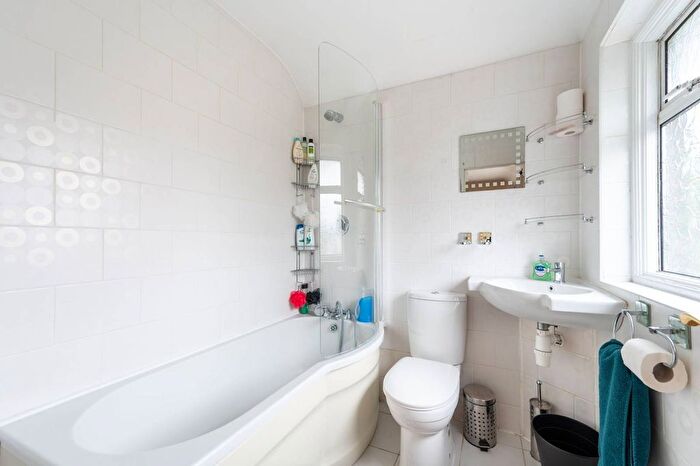5 Bedroom Property For Sale In Beverley Gardens, Wembley, HA9