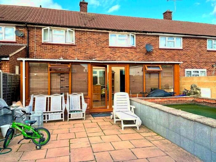 3 Bedroom Terraced House To Rent In Northborough Road, Slough SL2