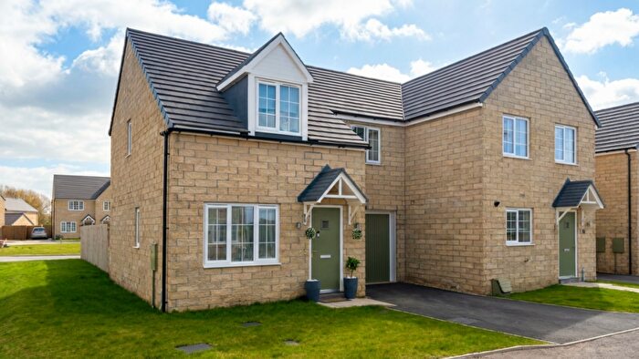 3 Bedroom Semi-Detached House For Sale In Oakwood Glade, Holbeach, Spalding, PE12