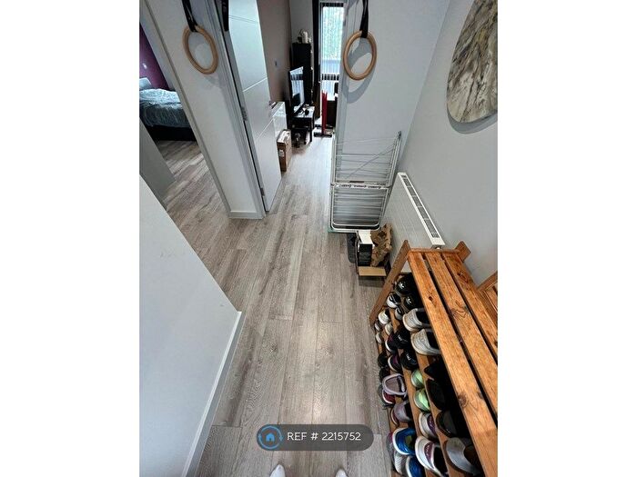 1 Bedroom Flat To Rent In Woodfield Court, Stanmore, HA7