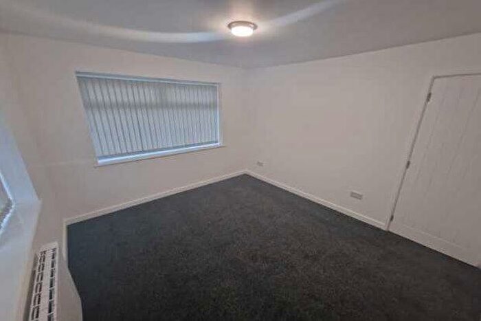 1 Bedroom Flat To Rent In Broad Lanes, Bilston, WV14