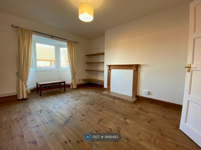 2 Bedroom Flat To Rent In Brook Street, York, YO31