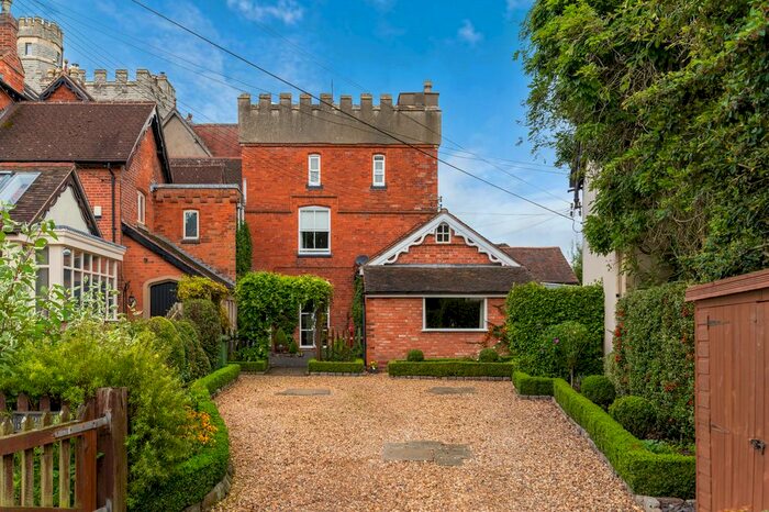 3 Bedroom Semi-Detached House For Sale In Penn Lane, Tanworth In Arden, B94