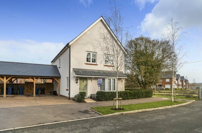 1 Bedroom Flat To Rent In Titchener Way, Hook, RG27