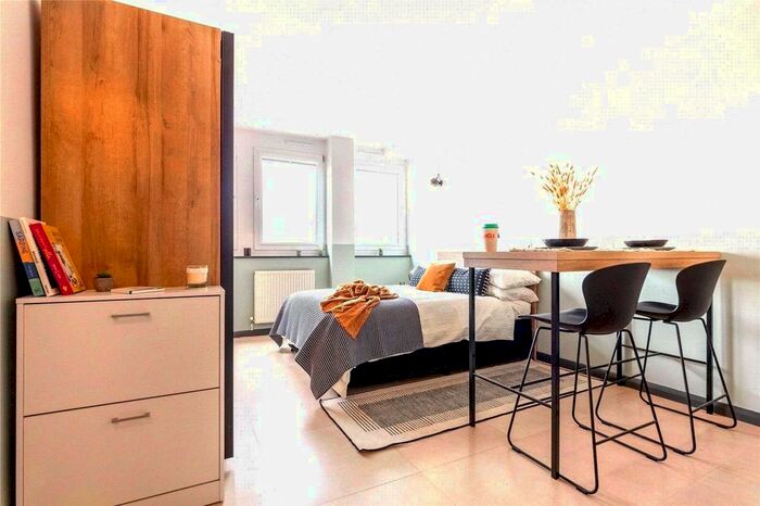 Studio To Rent In Uncle Stockwell, Courland Grove, London, SW8